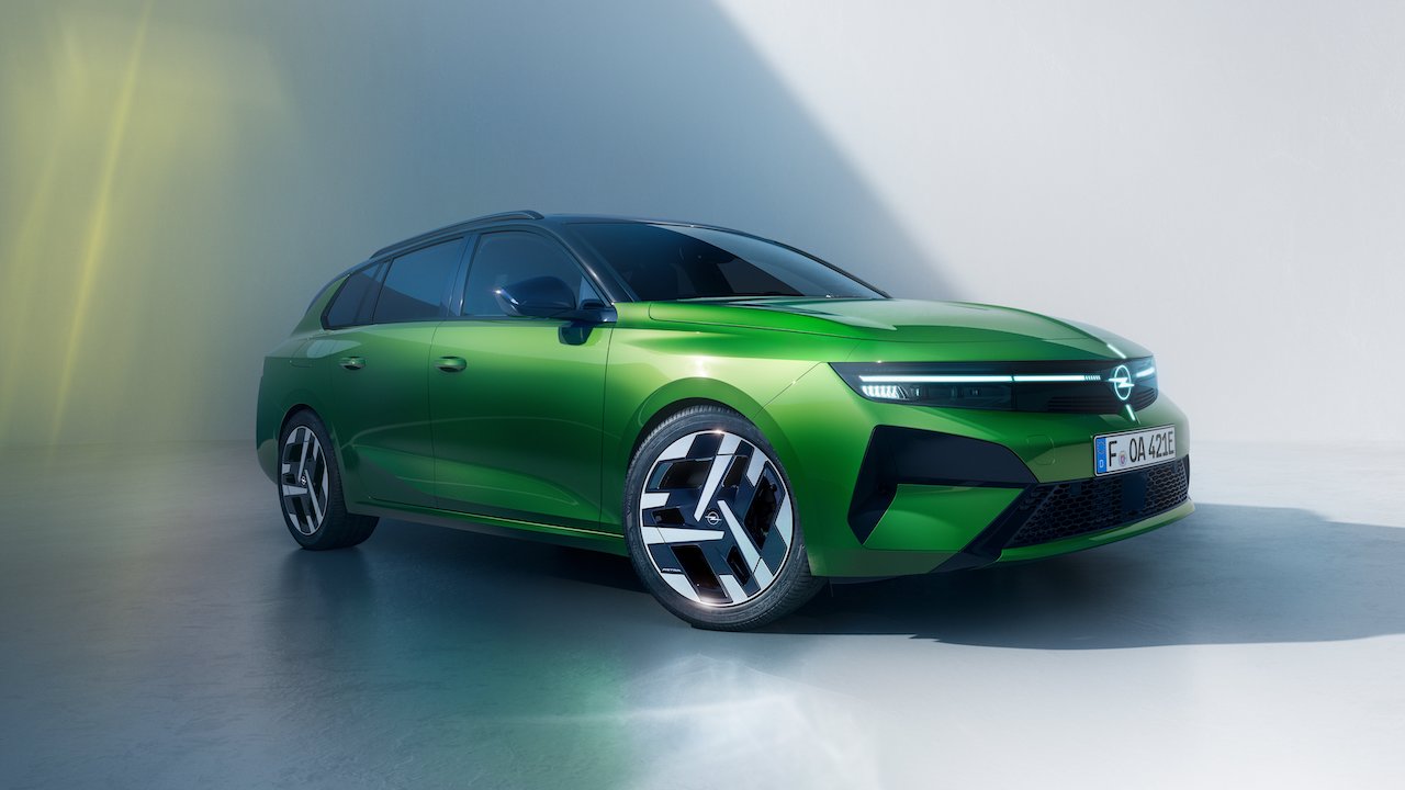 NewOpelAstraSportsTourer